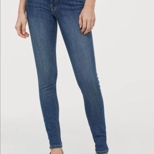 Super cute and flattering jeans Size 29/32